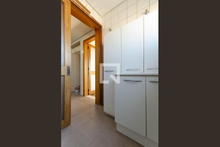 Apartamento para alugar com 262m², 3 quartos e 2 vagas Apartamento para alugar com 262m², 3 quartos e 2 vagasÁrea de Serviço