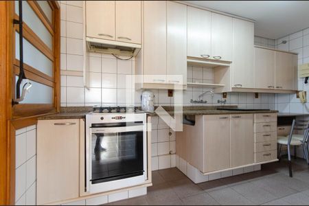 Apartamento para alugar com 262m², 3 quartos e 2 vagas Apartamento para alugar com 262m², 3 quartos e 2 vagasDetalhe da Cozinha