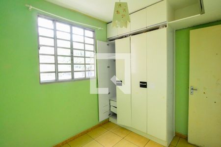 Quarto 2 de apartamento para alugar com 2 quartos, 50m² em Camargos, Belo Horizonte