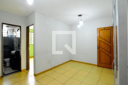 Sala  de apartamento para alugar com 2 quartos, 50m² em Camargos, Belo Horizonte