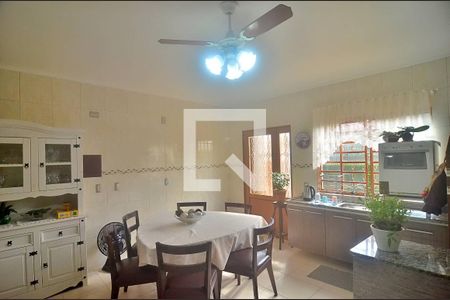 Casa à venda com 340m², 3 quartos e 6 vagasCozinha