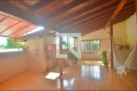 Casa à venda com 340m², 3 quartos e 6 vagasVaranda