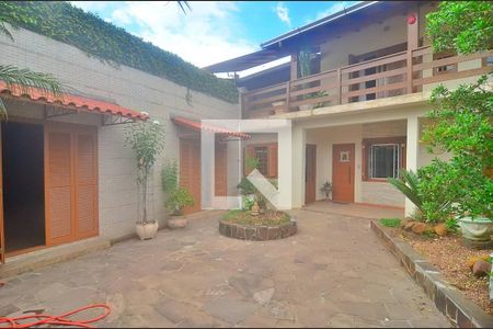 Casa à venda com 340m², 3 quartos e 6 vagasPátio