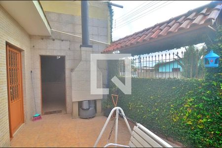 Casa à venda com 340m², 3 quartos e 6 vagasPátio