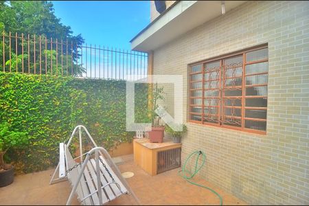 Casa à venda com 340m², 3 quartos e 6 vagasPátio