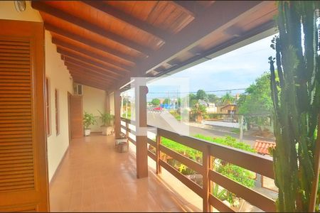 Casa à venda com 340m², 3 quartos e 6 vagasSacada Suíte