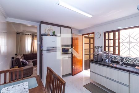 Casa à venda com 169m², 3 quartos e 2 vagas Casa à venda com 169m², 3 quartos e 2 vagasCozinha