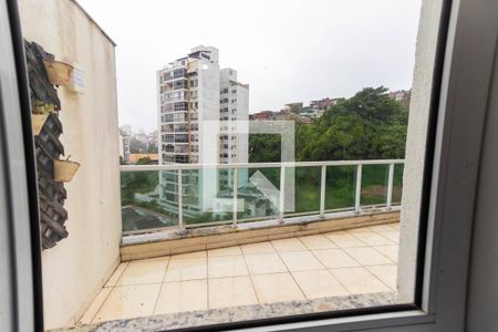 Apartamento à venda com 133m², 2 quartos e 2 vagas Apartamento à venda com 133m², 2 quartos e 2 vagasVista da área de serviço