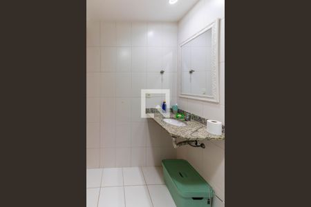 Apartamento à venda com 133m², 2 quartos e 2 vagas Apartamento à venda com 133m², 2 quartos e 2 vagasBanheiro Suíte 2