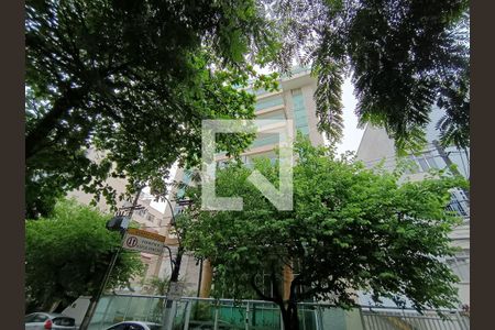 Apartamento à venda com 133m², 2 quartos e 2 vagas Apartamento à venda com 133m², 2 quartos e 2 vagasFachada