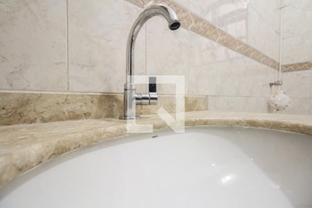 Casa à venda com 212m², 4 quartos e 3 vagas Casa à venda com 212m², 4 quartos e 3 vagasCasa 02 - Banheiro Social