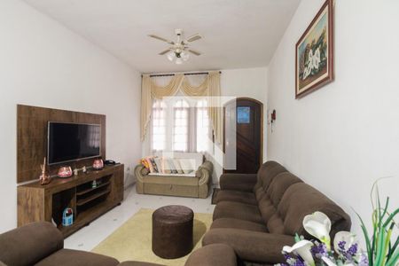 Casa à venda com 212m², 4 quartos e 3 vagas Casa à venda com 212m², 4 quartos e 3 vagasCasa 02 - Sala