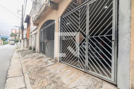 Casa à venda com 212m², 4 quartos e 3 vagas Casa à venda com 212m², 4 quartos e 3 vagasFachada