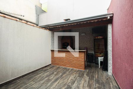 Casa à venda com 212m², 4 quartos e 3 vagas Casa à venda com 212m², 4 quartos e 3 vagasCasa 01 - Quintal e Churrasqueira