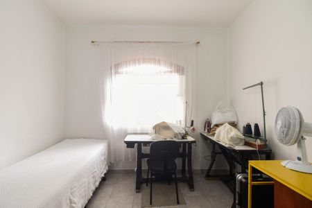 Casa à venda com 212m², 4 quartos e 3 vagas Casa à venda com 212m², 4 quartos e 3 vagasCasa 02 - Quarto