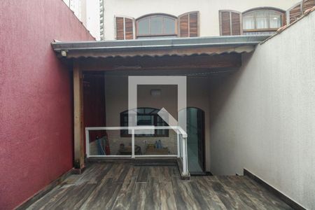 Casa à venda com 212m², 4 quartos e 3 vagas Casa à venda com 212m², 4 quartos e 3 vagasCasa 01 - Quintal e Churrasqueira