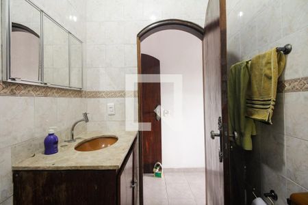 Casa à venda com 212m², 4 quartos e 3 vagas Casa à venda com 212m², 4 quartos e 3 vagasCasa 02 - Banheiro Suíte