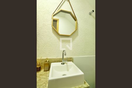 Casa de condomínio à venda com 120m², 2 quartos e 1 vagaLavabo 1