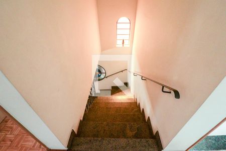 Casa à venda com 203m², 3 quartos e 4 vagasEscada