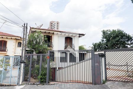 Casa à venda com 203m², 3 quartos e 4 vagasFachada