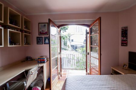 Casa à venda com 203m², 3 quartos e 4 vagasQuarto 2