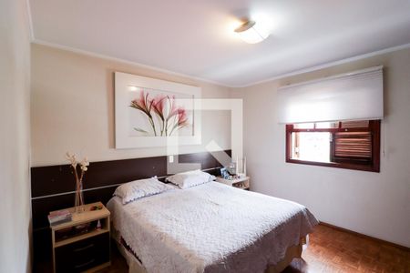 Casa à venda com 203m², 3 quartos e 4 vagasSuite