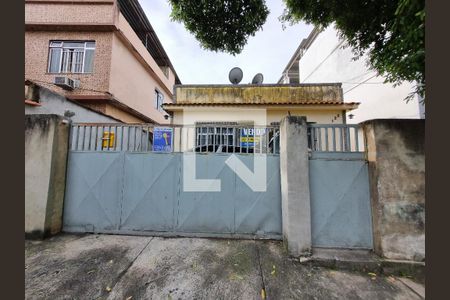 Casa à venda com 300m², 4 quartos e 2 vagas Casa à venda com 300m², 4 quartos e 2 vagasFachada casa