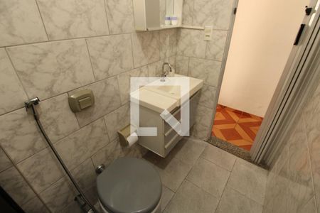 Casa à venda com 300m², 4 quartos e 2 vagasBanheiro Social 2