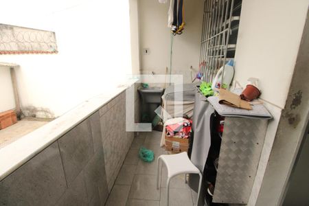 Casa à venda com 300m², 4 quartos e 2 vagasÁrea de Serviço 2