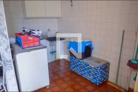 Casa à venda com 190m², 2 quartos e 3 vagas Casa à venda com 190m², 2 quartos e 3 vagasLavanderia