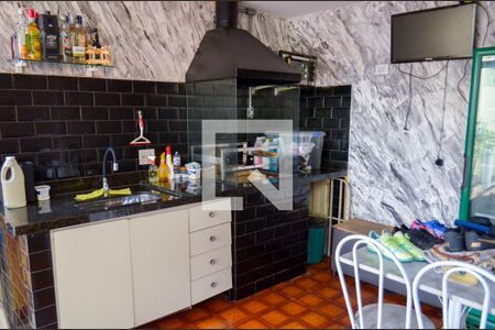 Casa à venda com 190m², 2 quartos e 3 vagas Casa à venda com 190m², 2 quartos e 3 vagasChurrasqueira