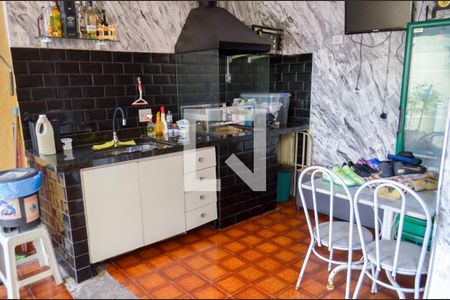 Casa à venda com 190m², 2 quartos e 3 vagas Casa à venda com 190m², 2 quartos e 3 vagasChurrasqueira