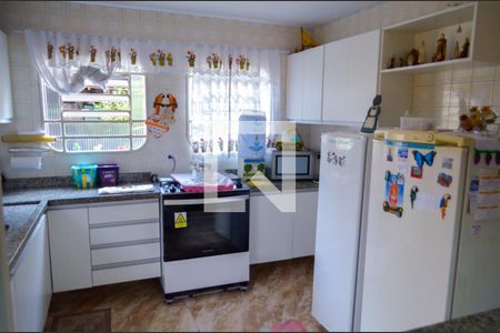 Casa à venda com 190m², 2 quartos e 3 vagas Casa à venda com 190m², 2 quartos e 3 vagasCozinha