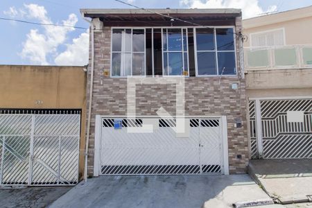 Casa à venda com 160m², 2 quartos e 2 vagasFachada