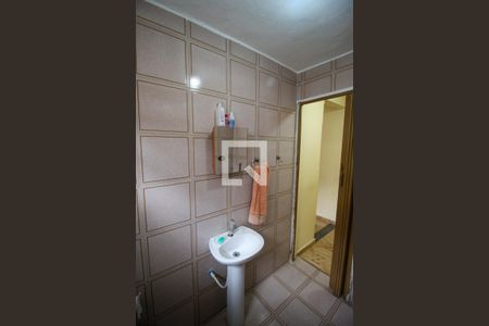 Casa à venda com 300m², 2 quartos e 1 vaga Casa à venda com 300m², 2 quartos e 1 vagaBanheiro