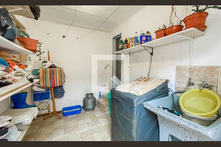 Casa à venda com 120m², 4 quartos e 1 vagaÁrea de serviço 