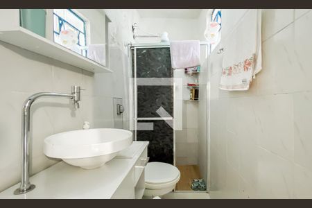 Casa à venda com 120m², 4 quartos e 1 vagaBanheiro