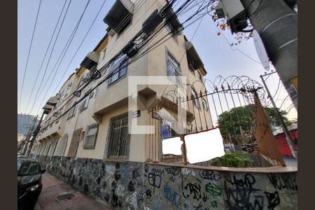 Apartamento à venda com 73m², 2 quartos e sem vaga Apartamento à venda com 73m², 2 quartos e sem vagaFachada