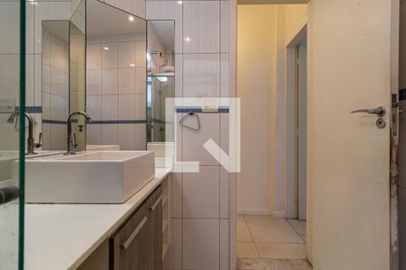 Apartamento à venda com 73m², 2 quartos e sem vaga Apartamento à venda com 73m², 2 quartos e sem vagaBanheiro