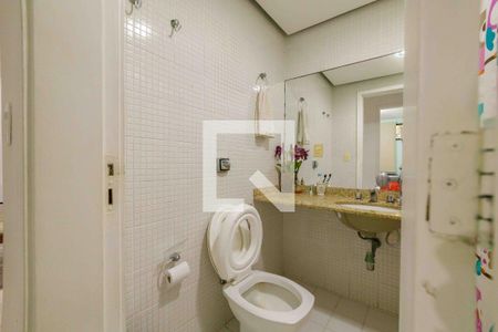 Apartamento para alugar com 205m², 4 quartos e 2 vagas Apartamento para alugar com 205m², 4 quartos e 2 vagasBanheiro Social