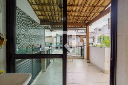 Apartamento para alugar com 205m², 4 quartos e 2 vagas Apartamento para alugar com 205m², 4 quartos e 2 vagasÁrea de Serviço