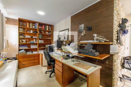 Apartamento para alugar com 205m², 4 quartos e 2 vagas Apartamento para alugar com 205m², 4 quartos e 2 vagasSuíte 2