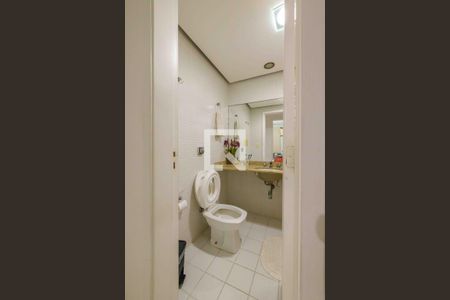 Apartamento para alugar com 205m², 4 quartos e 2 vagas Apartamento para alugar com 205m², 4 quartos e 2 vagasBanheiro Social