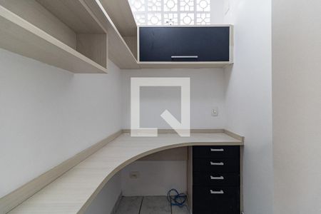 Apartamento à venda com 80m², 2 quartos e 1 vaga Apartamento à venda com 80m², 2 quartos e 1 vagaEscritório