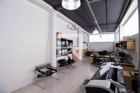 Casa à venda com 240m², 2 quartos e 1 vagaÁrea comum