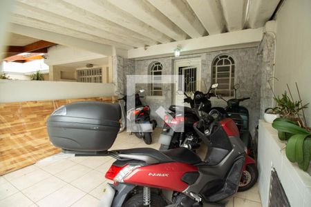 Casa à venda com 240m², 2 quartos e 1 vagaGaragem