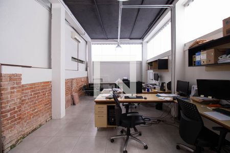 Casa à venda com 240m², 2 quartos e 1 vagaÁrea comum