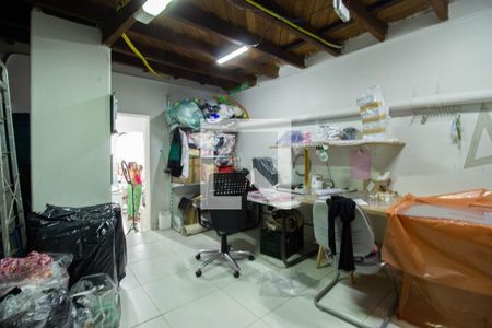 Casa à venda com 240m², 2 quartos e 1 vagaÁrea comum