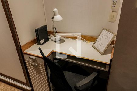 Mesa Escritório de apartamento para alugar com 1 quarto, 60m² em Copacabana, Rio de Janeiro