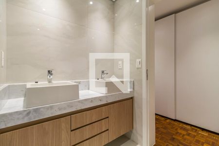 Apartamento à venda com 184m², 3 quartos e 1 vagaBanheiro da Suíte
